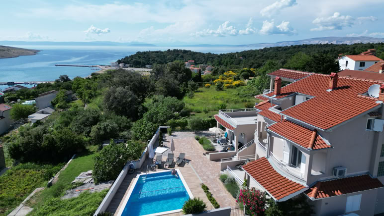 Villa Gehl mit Pool und Blick auf die Bucht von Lopar