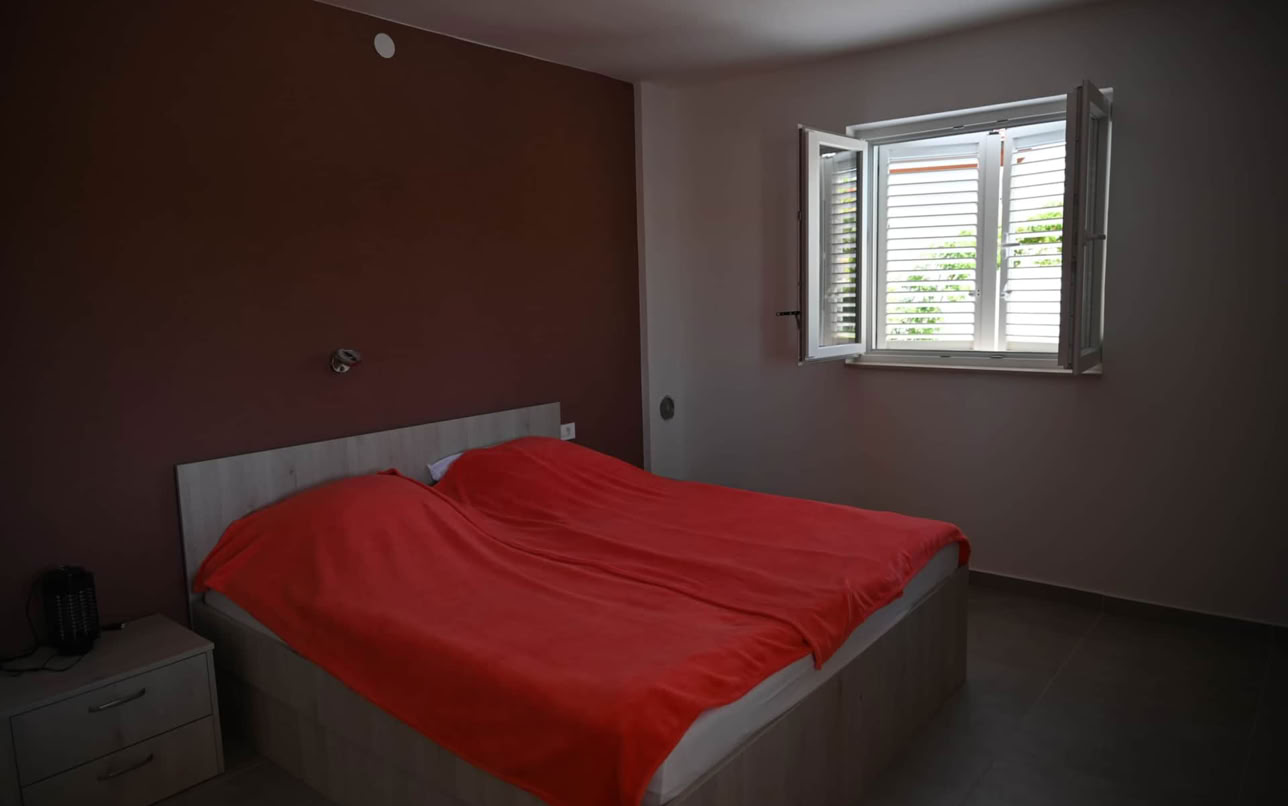 Villa Gehl apartment 2 in Lopar – rooms and furnishings