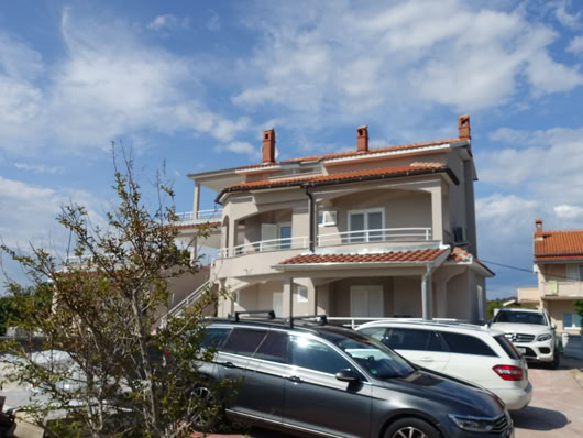 Villa Gehl z miejscami parkingowymi
