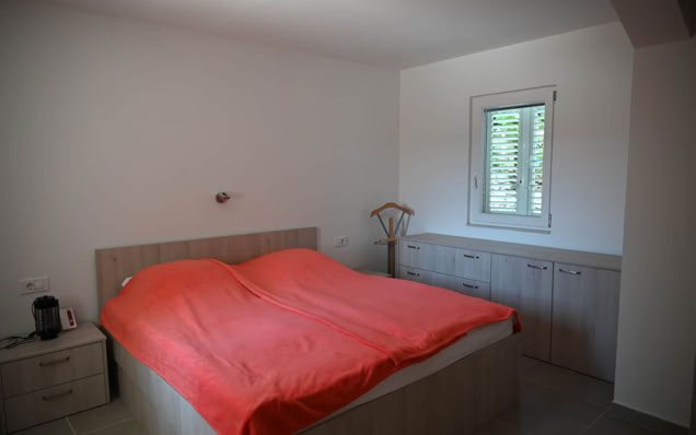 Villa Gehl apartment 2 in Lopar – rooms and furnishings