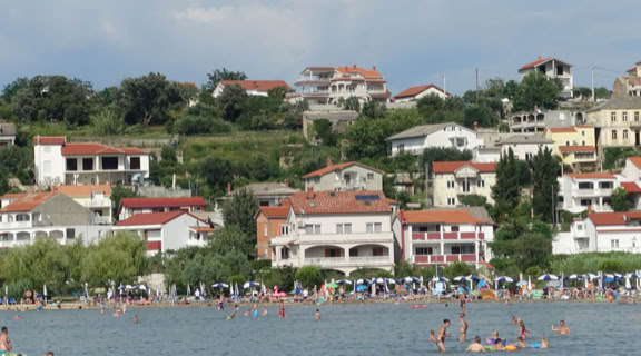 Apartmán 1 ve Villa Gehl v Loparu – pokoje a vybavení