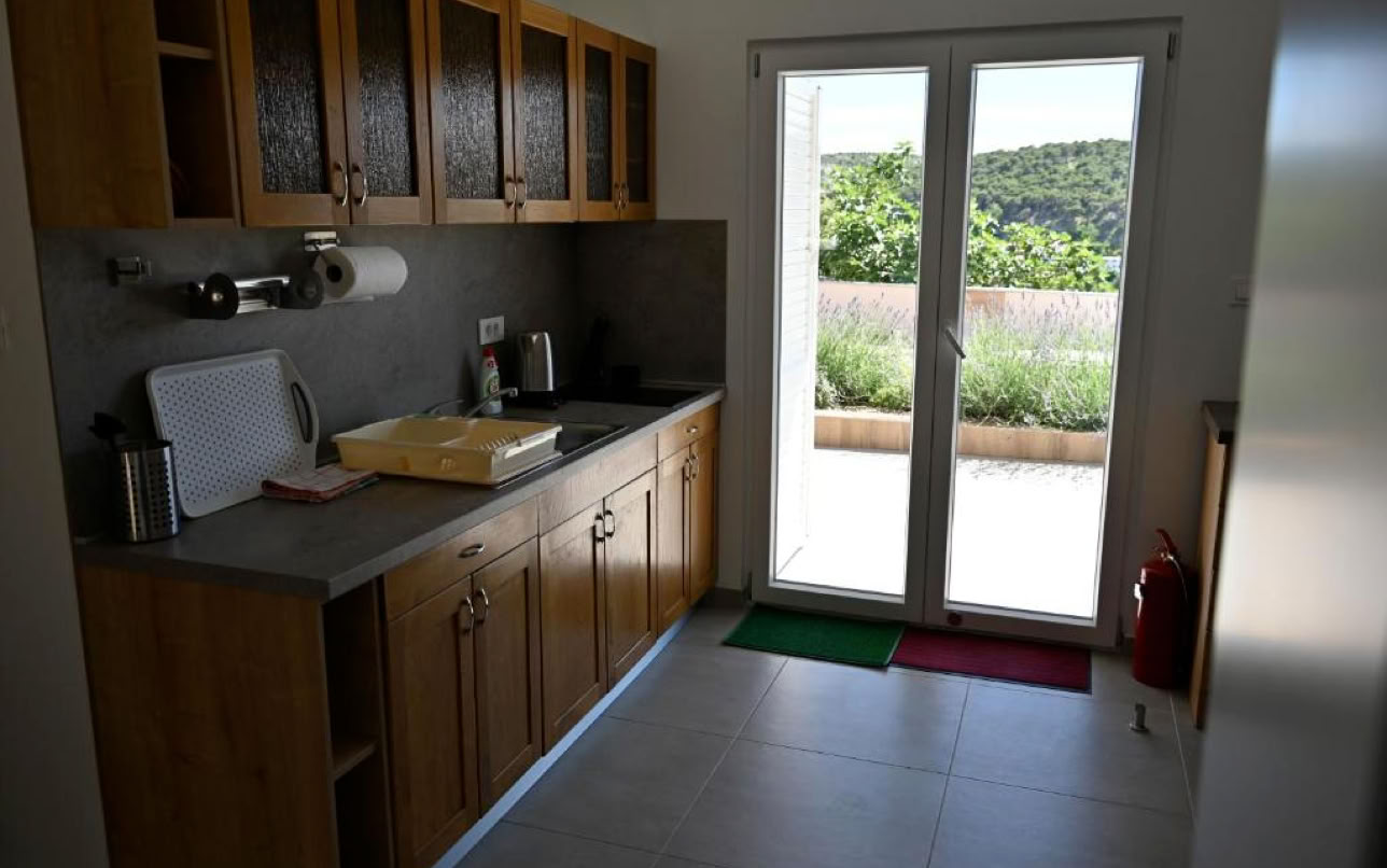 Villa Gehl apartment 3 in Lopar – rooms and furnishings