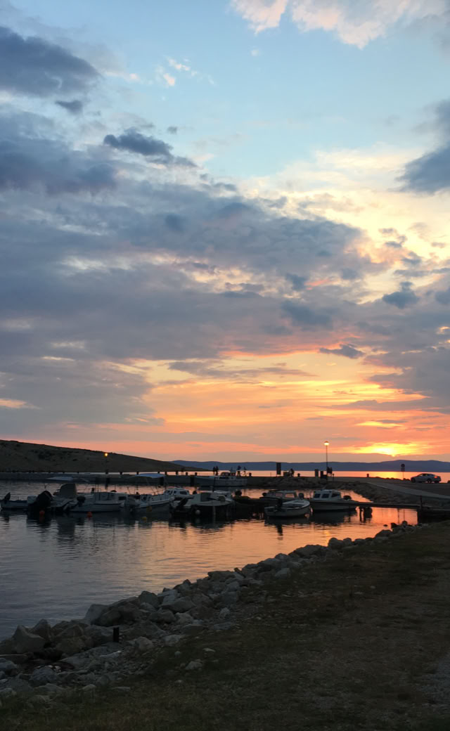 Sonnenuntergang über der Bucht