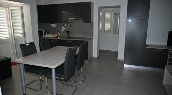 Apartament 2 w Villa Gehl w Loparze – wnętrza i wyposażenie